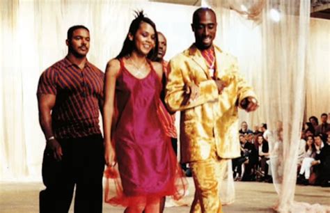 versace fashion show tupac